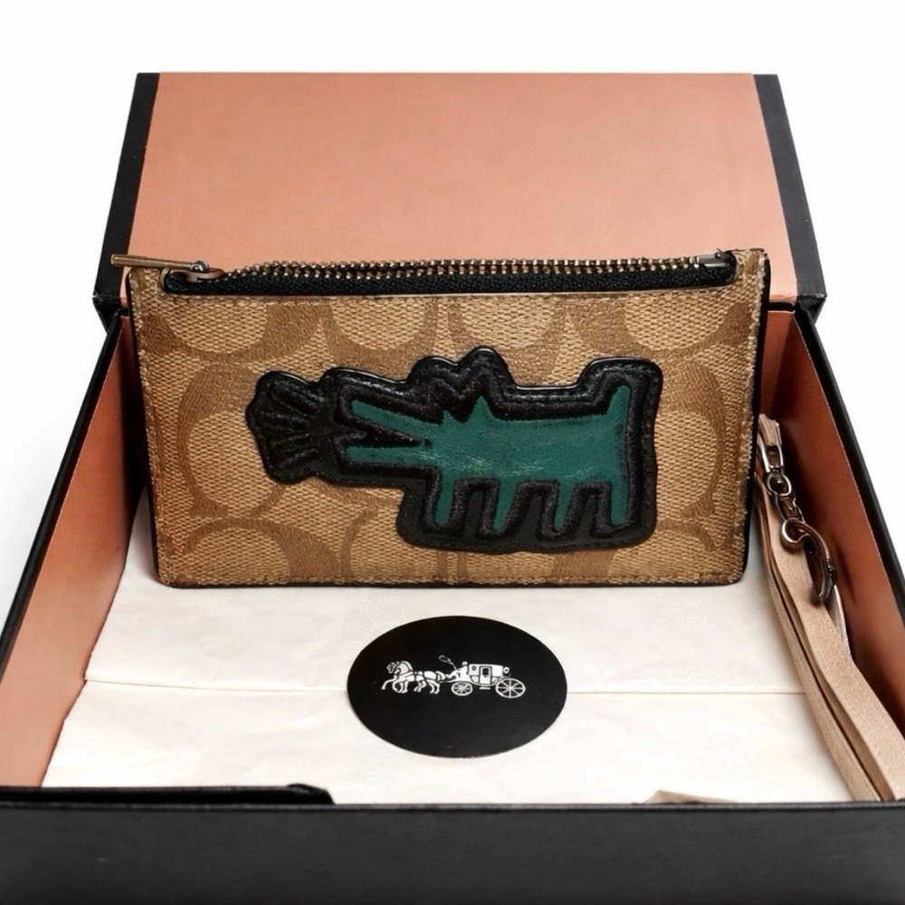 Coach Dog card coin wallet w/box!